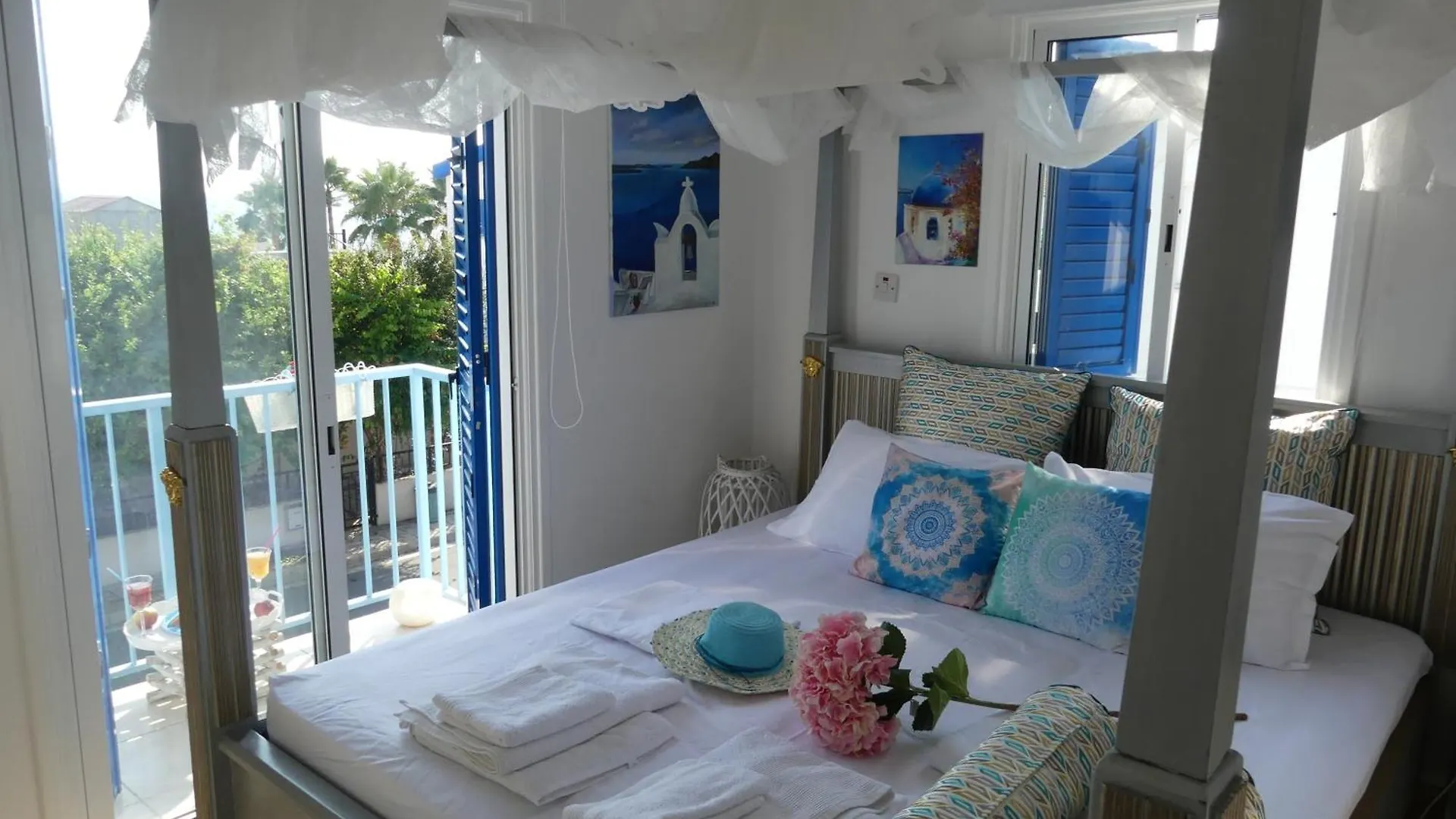 Greek Island Style 2 Bedroom Villa With Pool Next To The Sea Larnaca